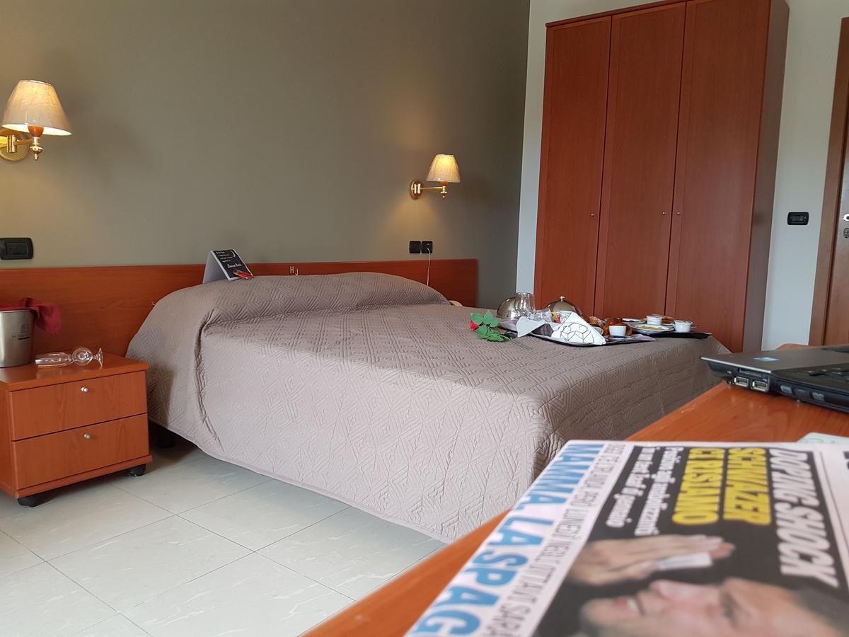 Hotel Joy Кастель-Вольтурно Номер фото