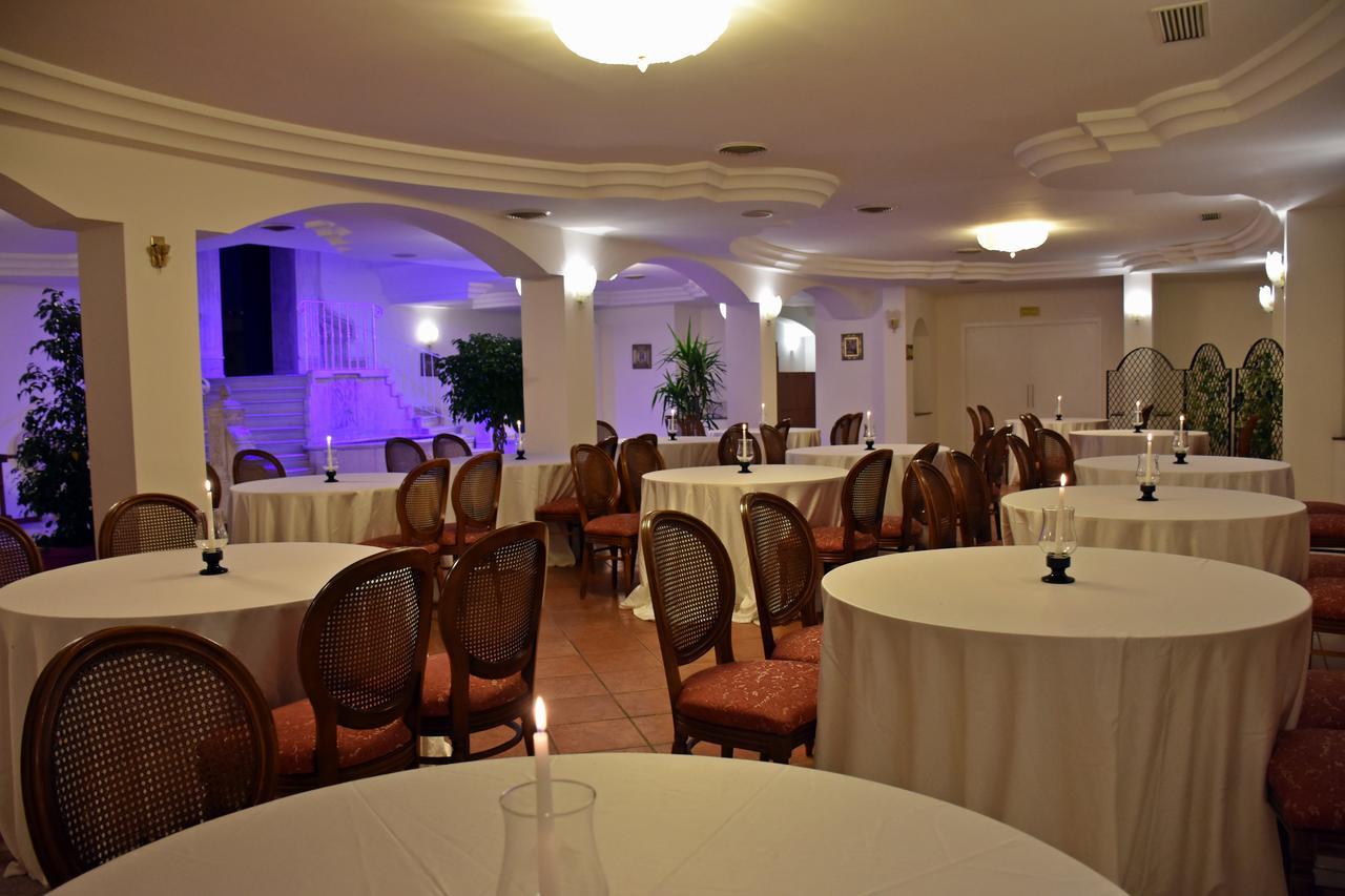 Hotel Joy Кастель-Вольтурно Екстер'єр фото